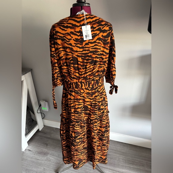 Walter Baker size 12 Tiger Print Square Neck Dress - Picture 5 of 6
